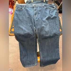 True Nation Athletic Fit Men's Denim Jeans in Medium Blue